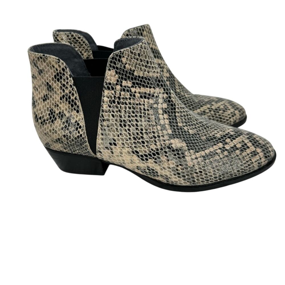 Seychelles ankle boots Chelsea snakeskin print low heel size 6